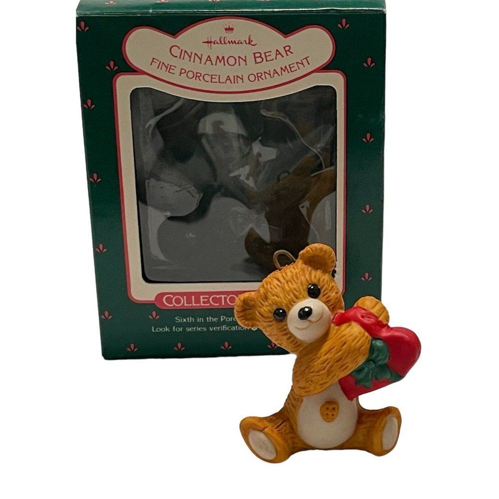 Vtg 1988 HALLMARK Christmas ORNAMENT ~ CINNAMON BEAR ~ 6th PORCELAIN Heart